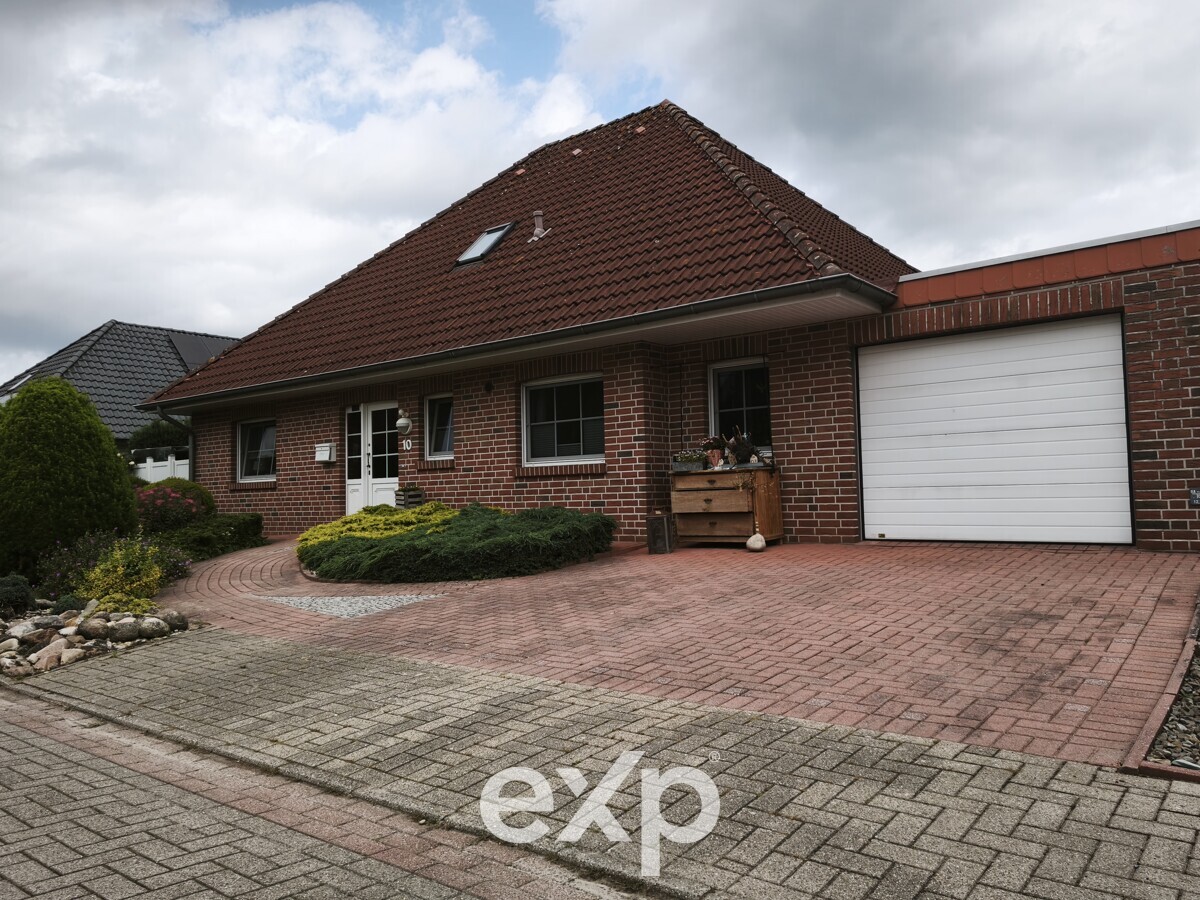 Gepflegter Bungalow mit großem Grundstück in Niederlangen