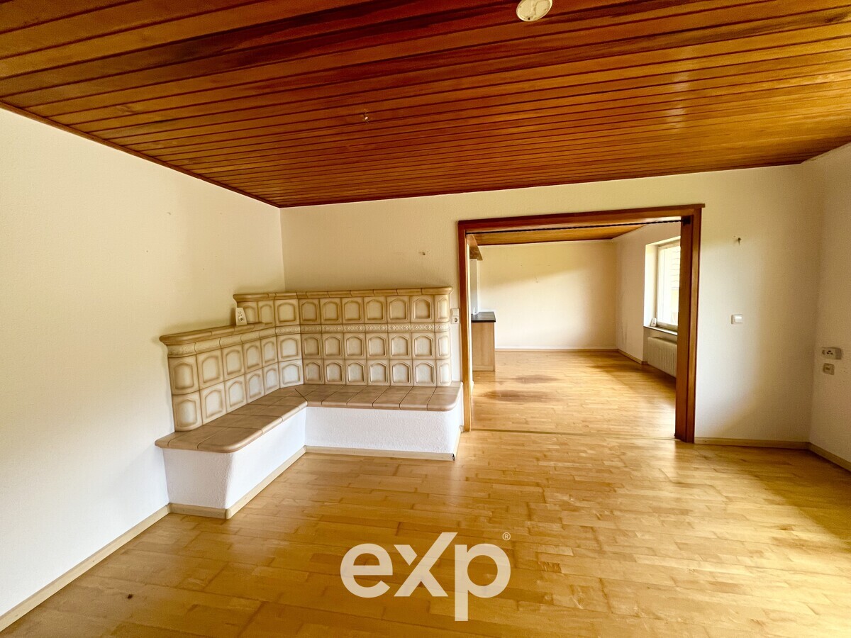 Zweifamielinhaus im Grünen mit Einligerwohnung