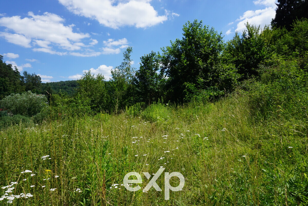 Still dreaming of building permits in the forest, or already planning? 4,000 m² B-plan area.