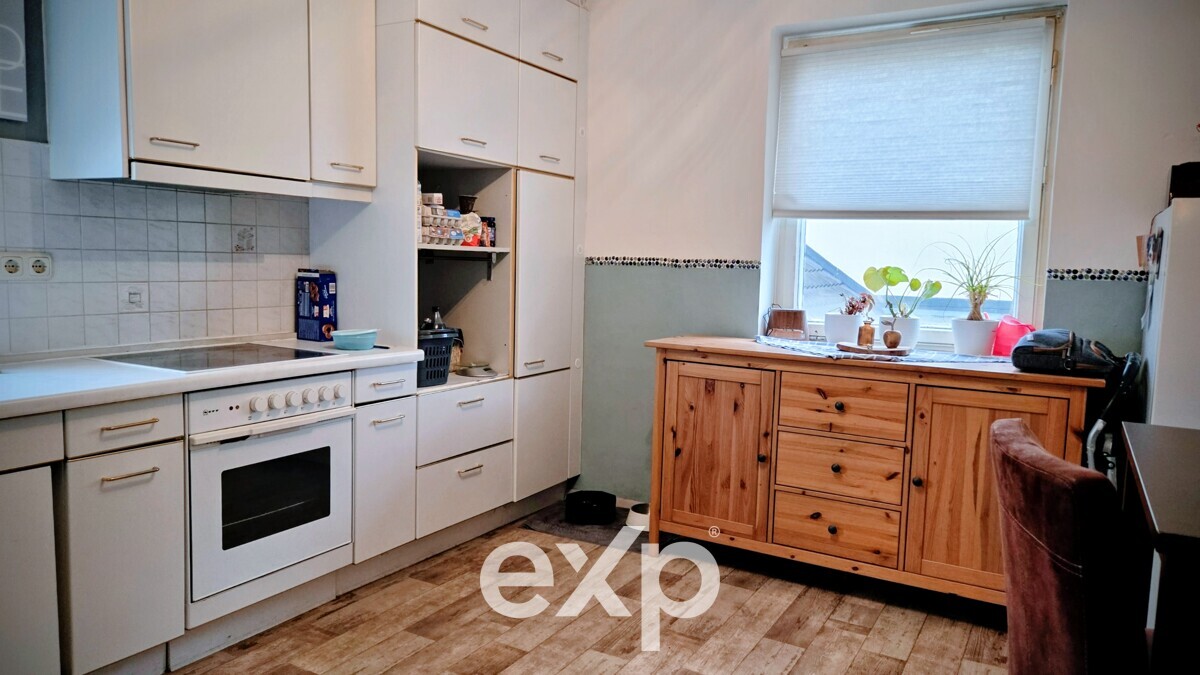 Solid Multi-Generational House with Back-Rental & Large Development Potential (§34 BauGB) 4