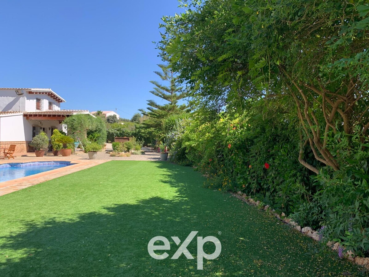 Ihr Traum vom Leben auf dem Land – Exklusives Landhaus mit Panorama in Andalusien - bei Málaga