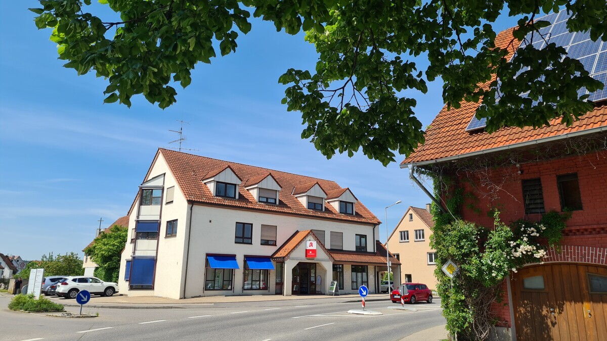 Im Zentrum von Ummendorf - helle Wohnung mit 2 Pkw-Stellplätzen
