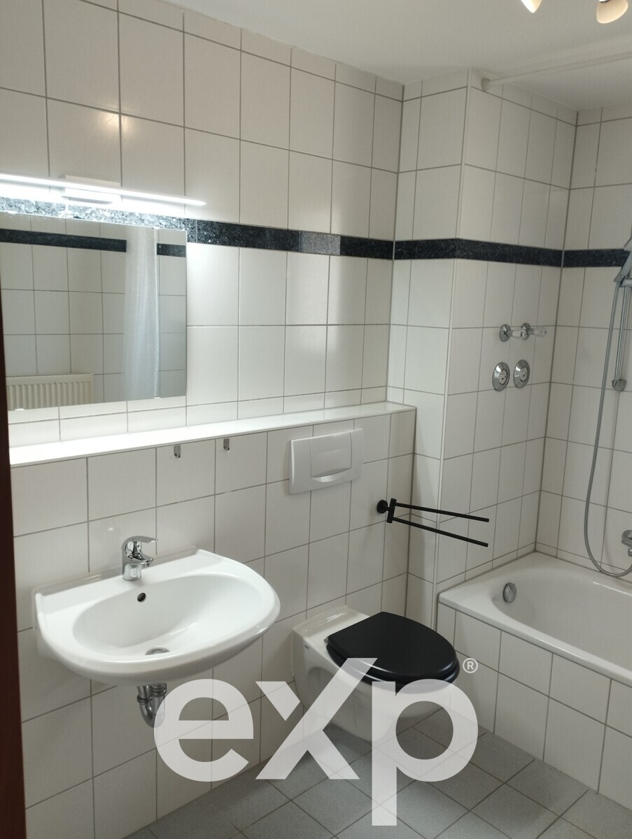 TBB-Kirschengarten; schöne, gepflegte 3-Zi-Whg., EG, Balkon, EBK, 72m², frei ab Sept.26