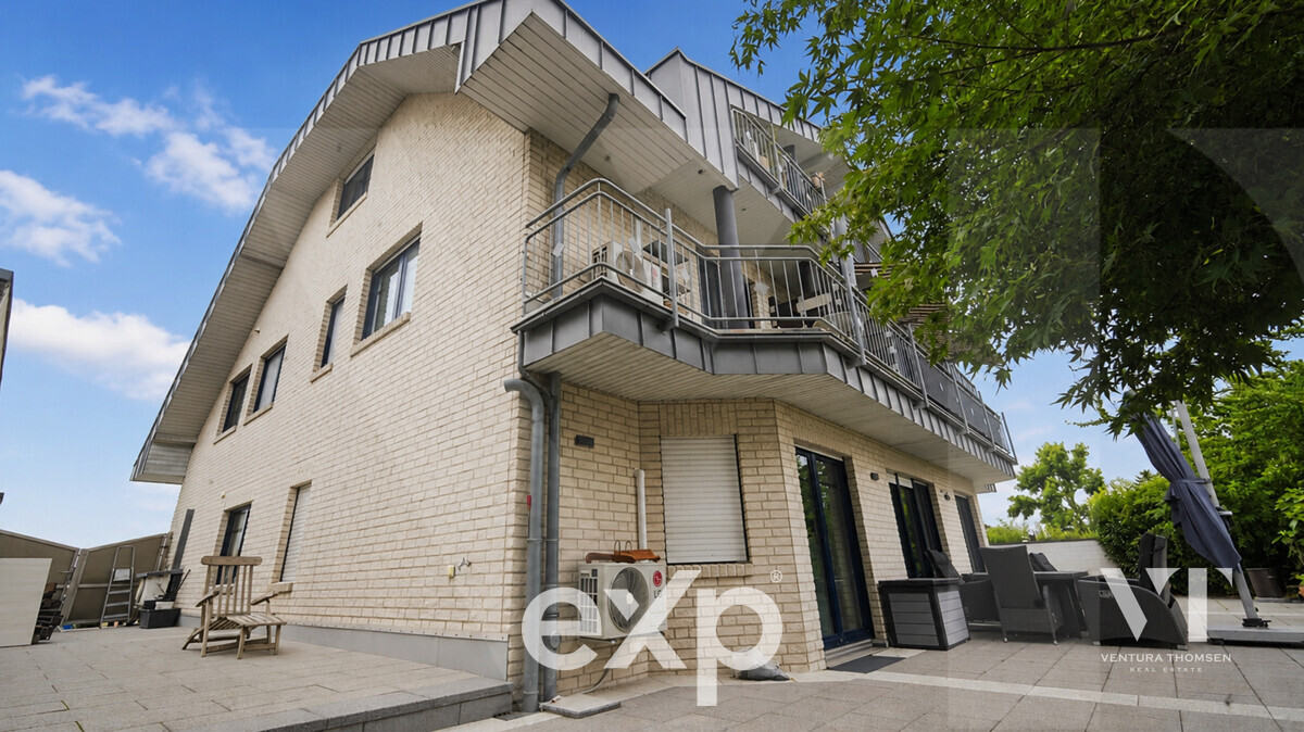 Villa zu verkaufen in Mönchengladbach / Wickrath-Mitte, Am Tömp 79, 41189 Mönchengladbach / Wickrath-Mitte, 376 m²