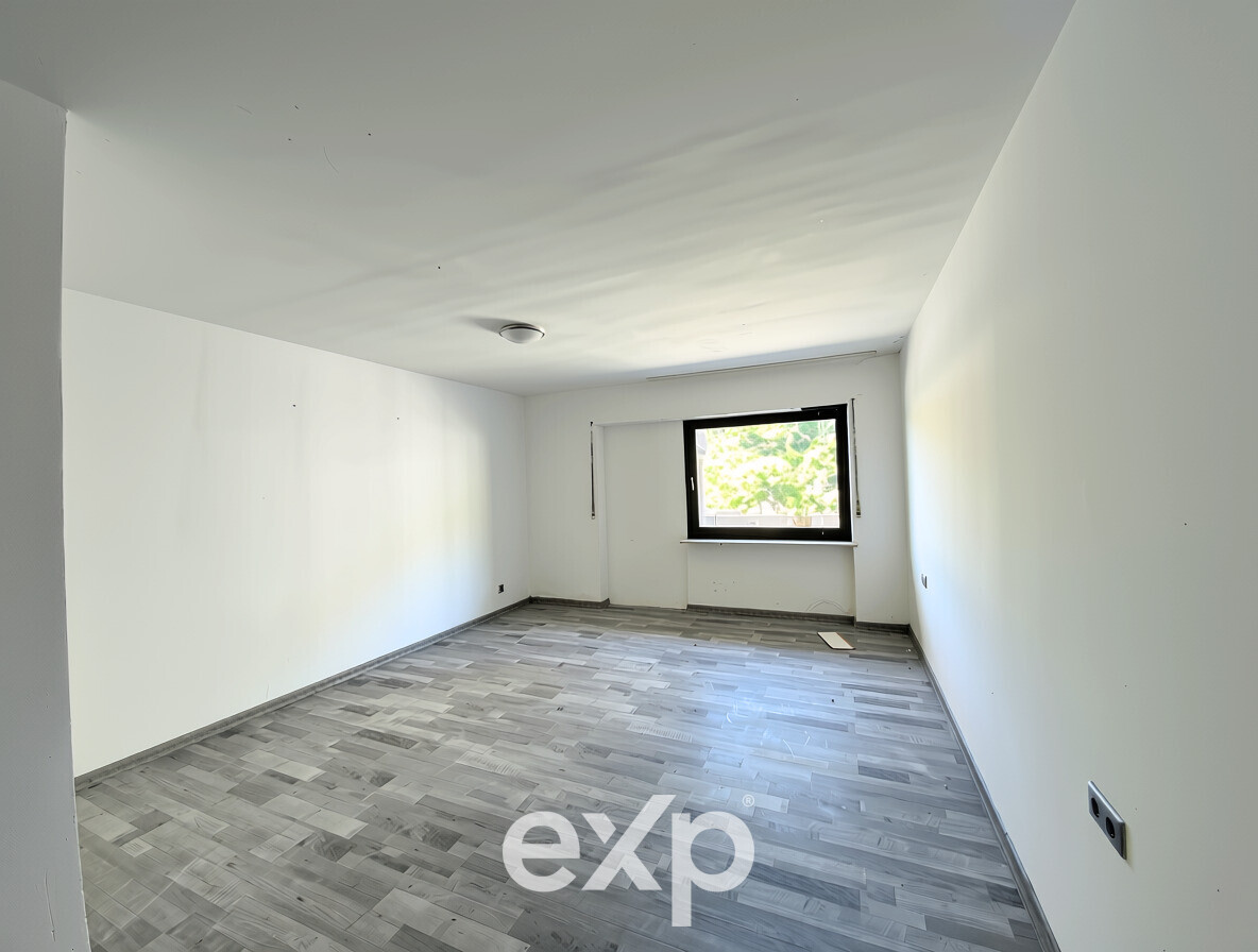 mehrfamilienhaus for sale in Lambsborn, Hauptstraße 24, 66894 Lambsborn, 600 m²