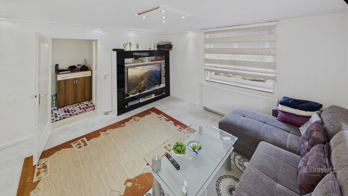 semi-detached house for sale in Ummendorf, Fischbacher Straße 34, 88444 Ummendorf, 161 m²