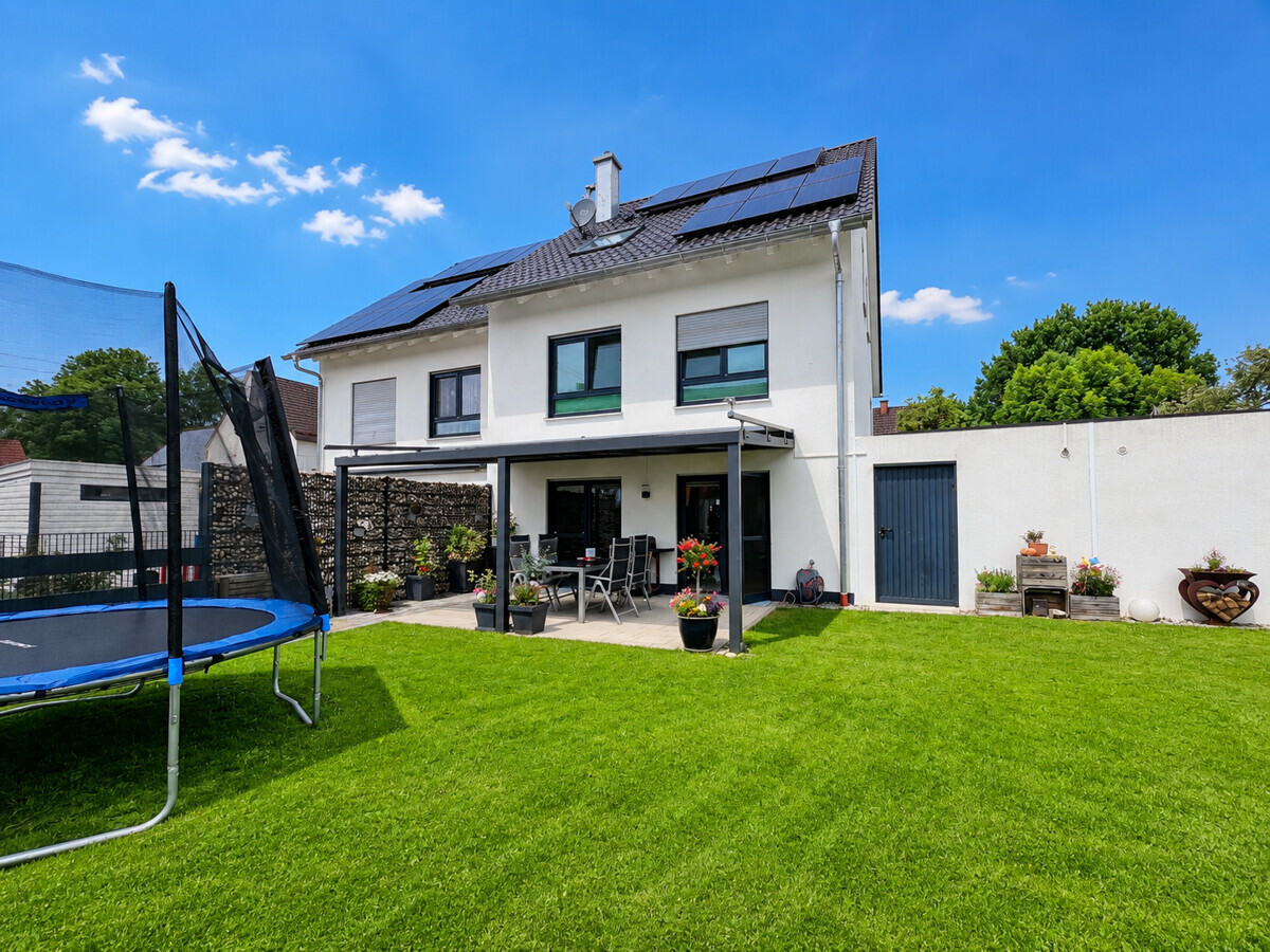 Hier beginnt Ihr Familienglück – großzügige Doppelhaushälfte mit sonnigem Südgarten in Schwabmünchen