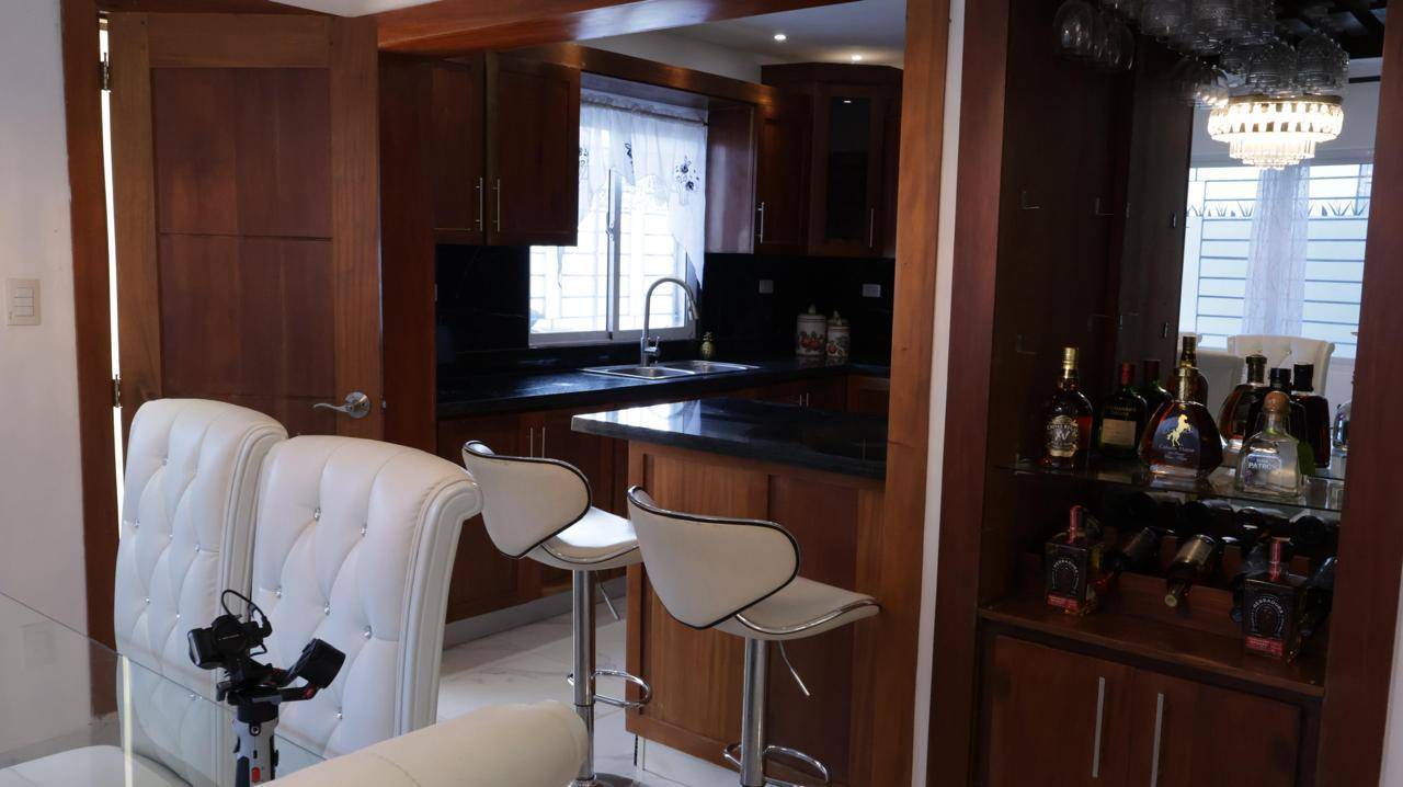 Casa de lujo en Brisa Oriental – 4 habitaciones, 4.5 baños