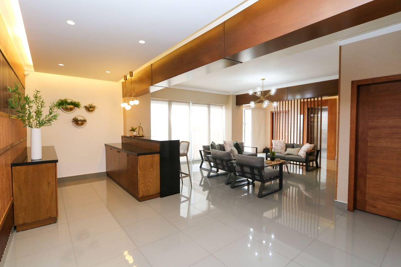 Apartamento en Alquiler 2 habitaciones con parqueo en Evaristo Morales