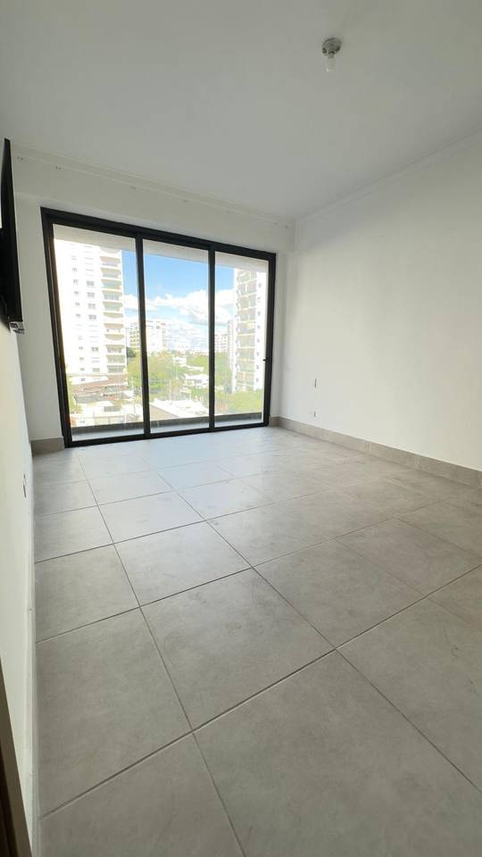 Apartamento nuevo a estrenar en Piantini de 1 habitacion, con linea blanca incluida.
