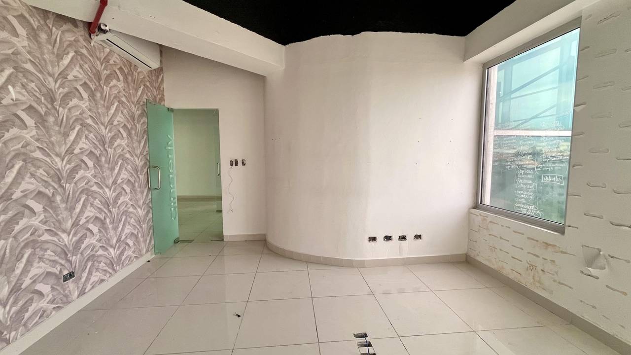 ¡Oficina en Alquiler en Piantini, Santo Domingo!