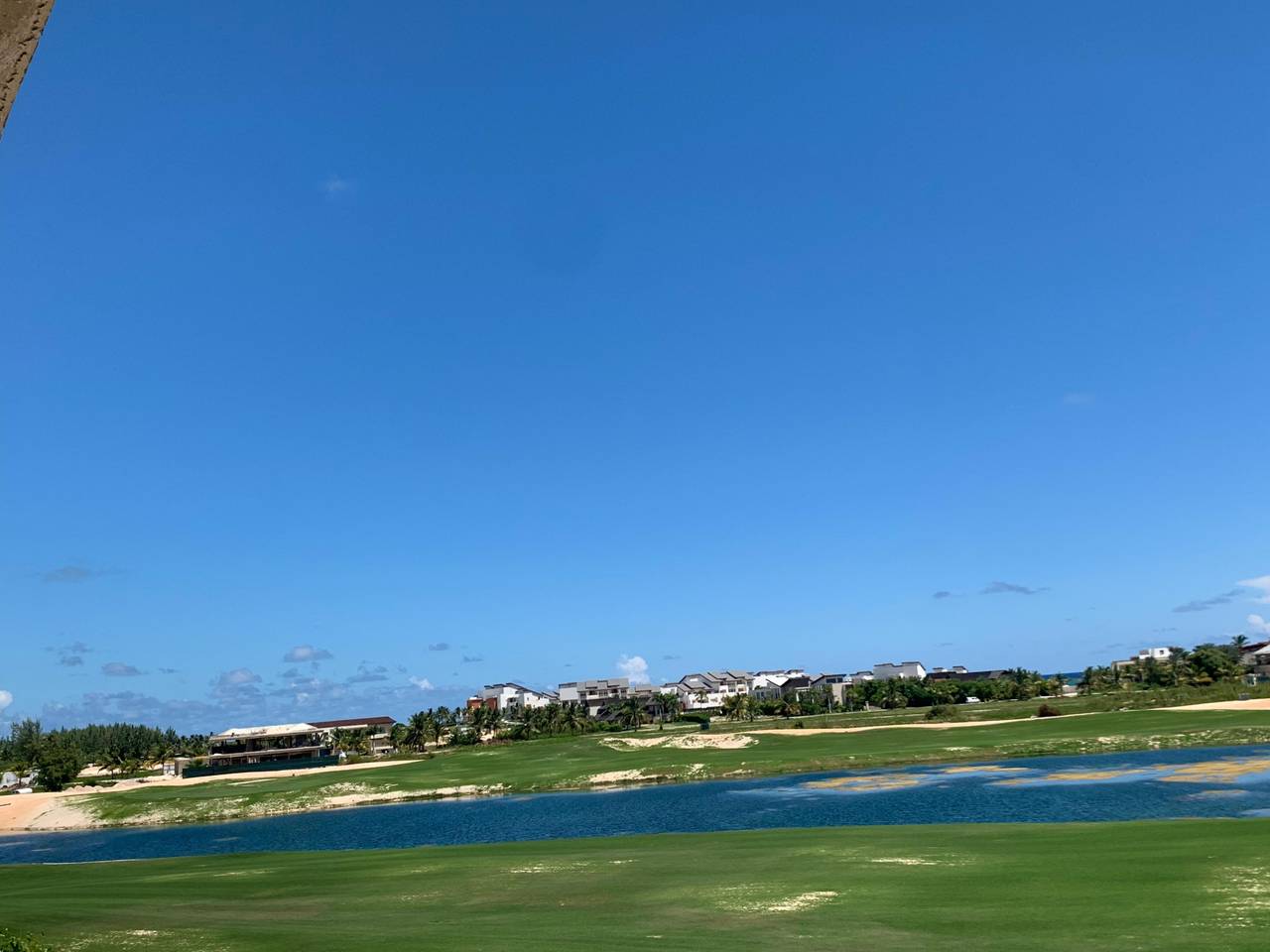 Exclusiva Casa en venta en Cap Cana, al frente de campo de Golf, frente de playa