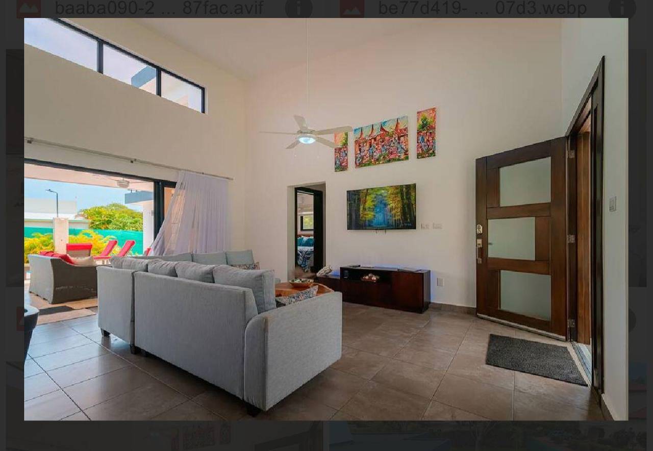 Villa 842