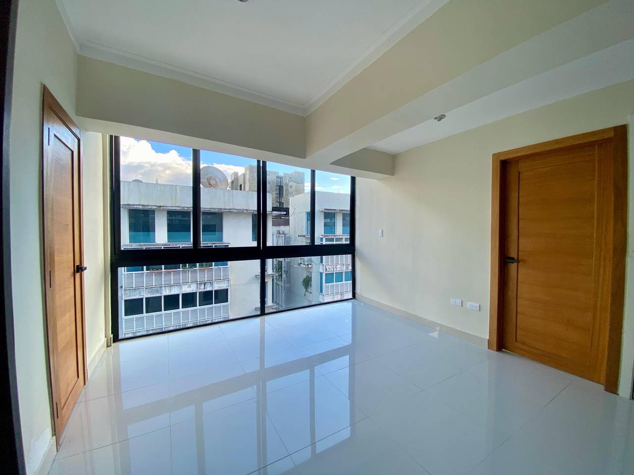 Apartamento en Venta en Serrallés Nuevo a Pasos del Parque y prox a Agora Mall
