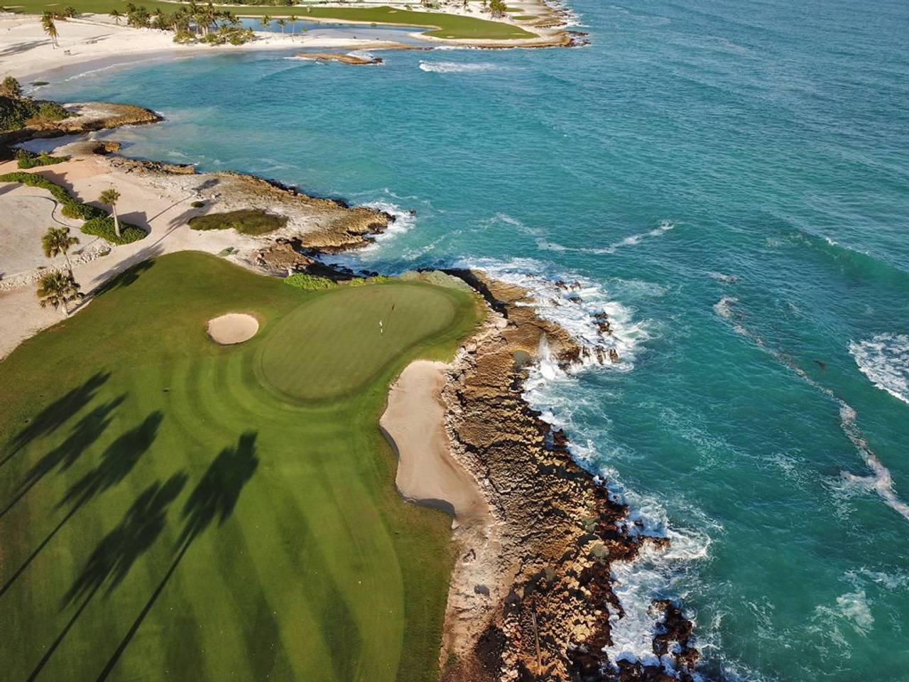 Villa Azzurro de venta en Cap cana.