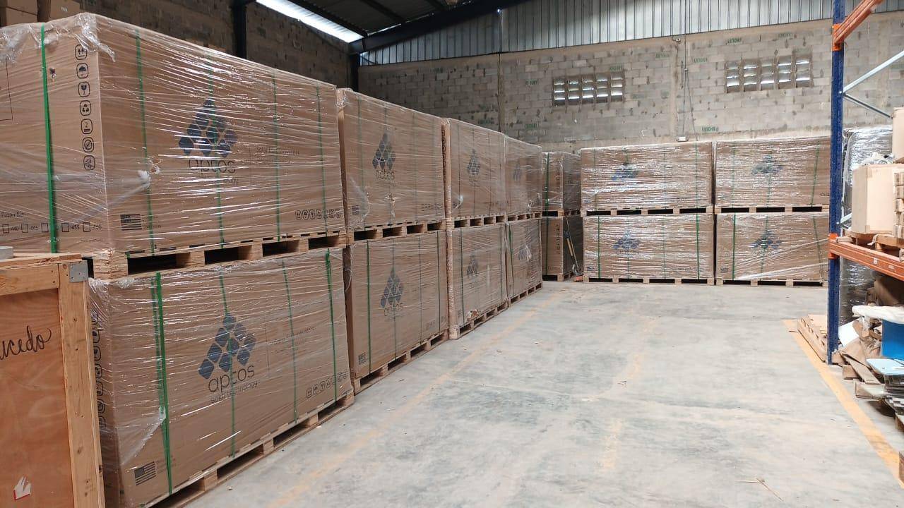 Amplia nave en venta que puede ser usada como almacen y para invertir o negocios