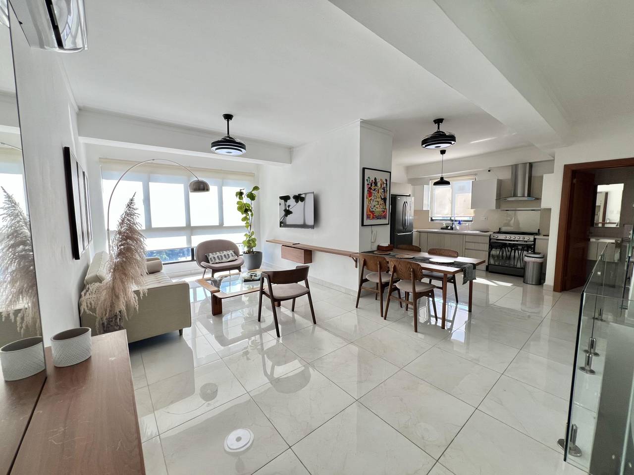 Penthouse tipo loft finamente amueblado en alquiler y en venta  Ens. Naco