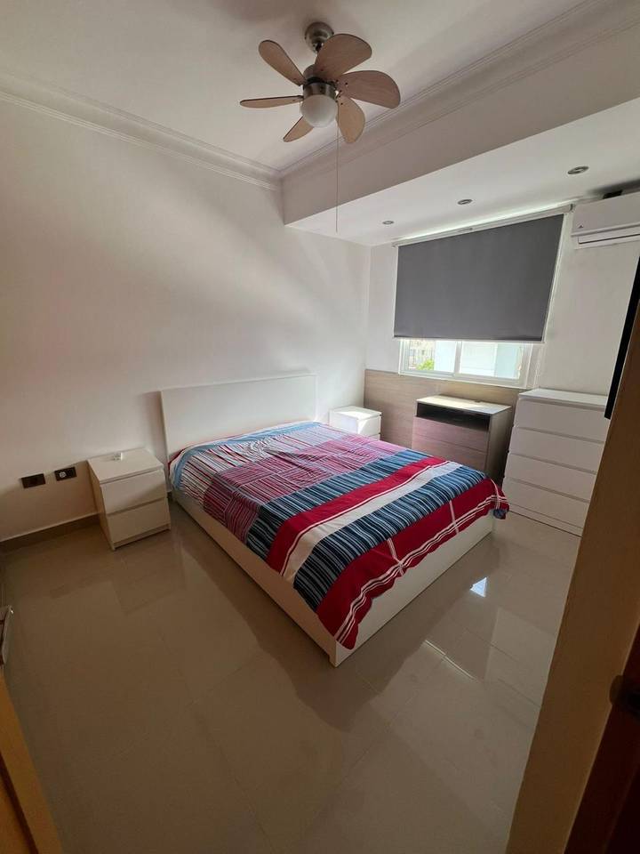 VENDO APARTAMENTO EN EL CACIQUE AV. INDEPENDENCIA