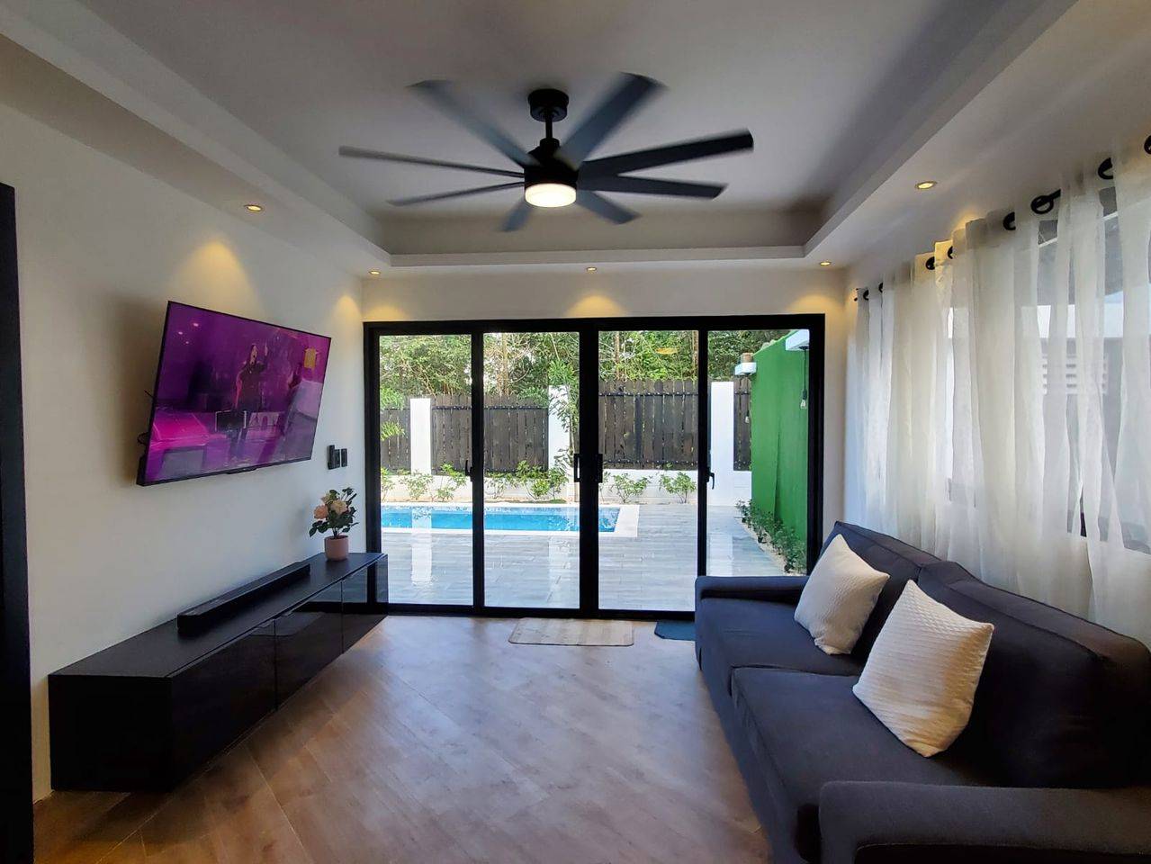 Venta de Villa de 3 habitaciones, en Santo Domingo Oeste, República Dominica.