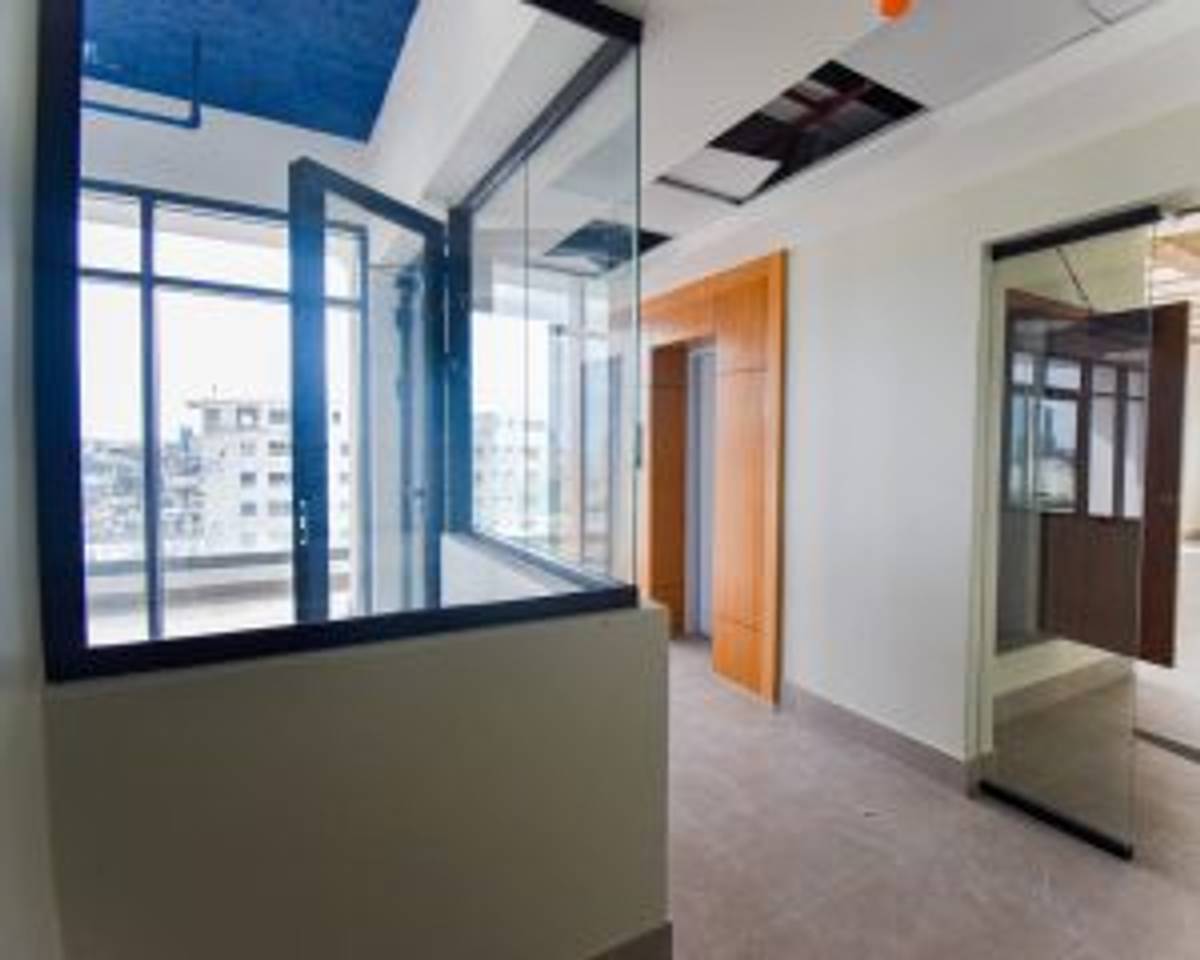 TORRE CORPORATIVA EVARISTO MORALES