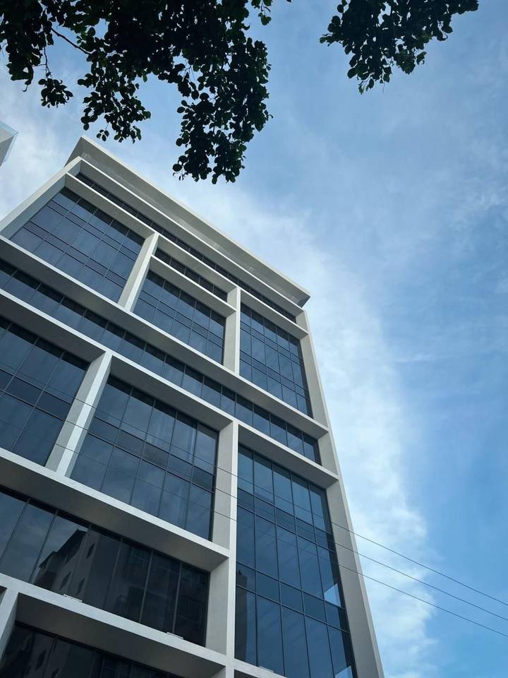 TORRE CORPORATIVA EVARISTO MORALES