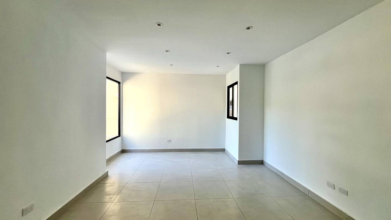 ¡Local Comercial/Oficina en Alquiler en La Julia!