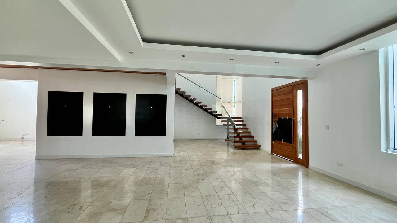 Casa en alquiler en Los Jardines de Isabela, Santo Domingo | Cerca de la Embajada de Estados Unidos