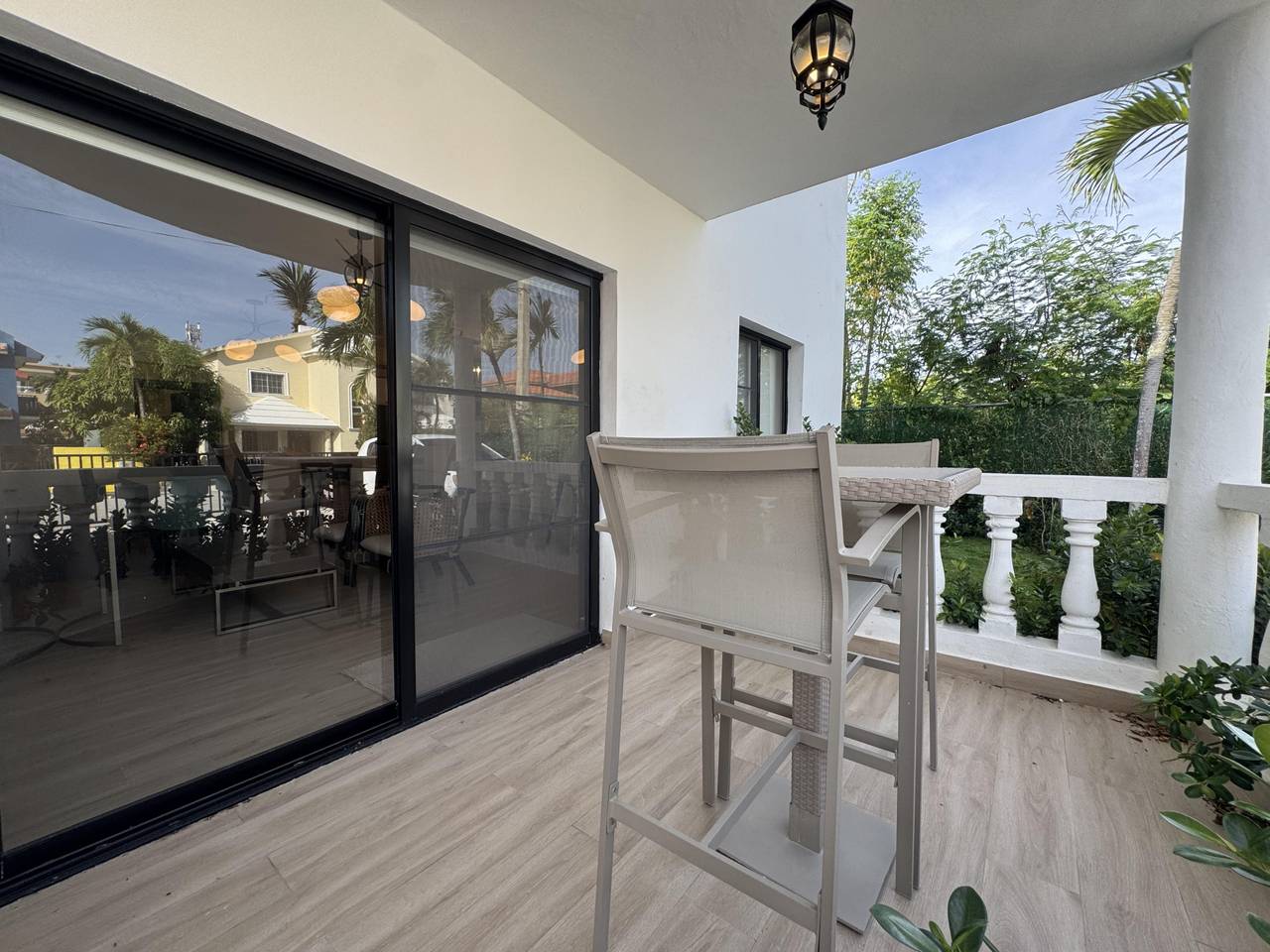 VENTA: CÓMODO Y AMPLIO APARTAMENTO.