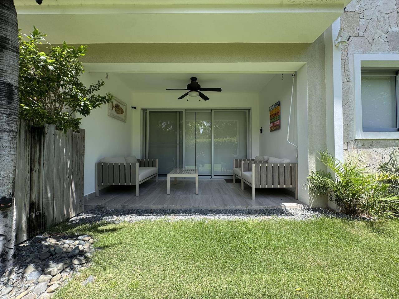 APARTAMENTO EN COCOTAL CON JARDÍN