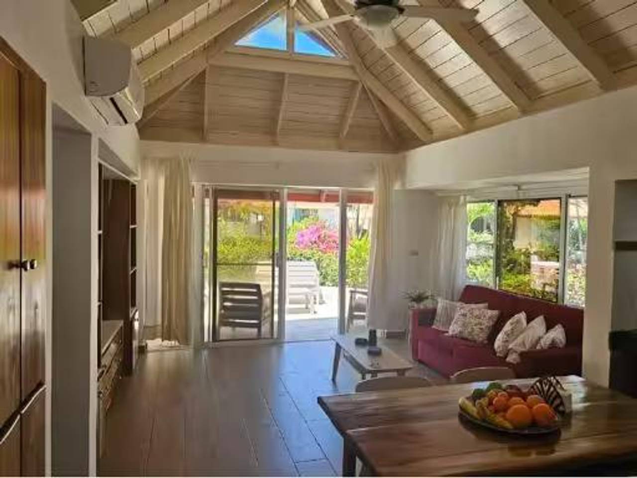 Villa independiente amueblada en Boca Chica