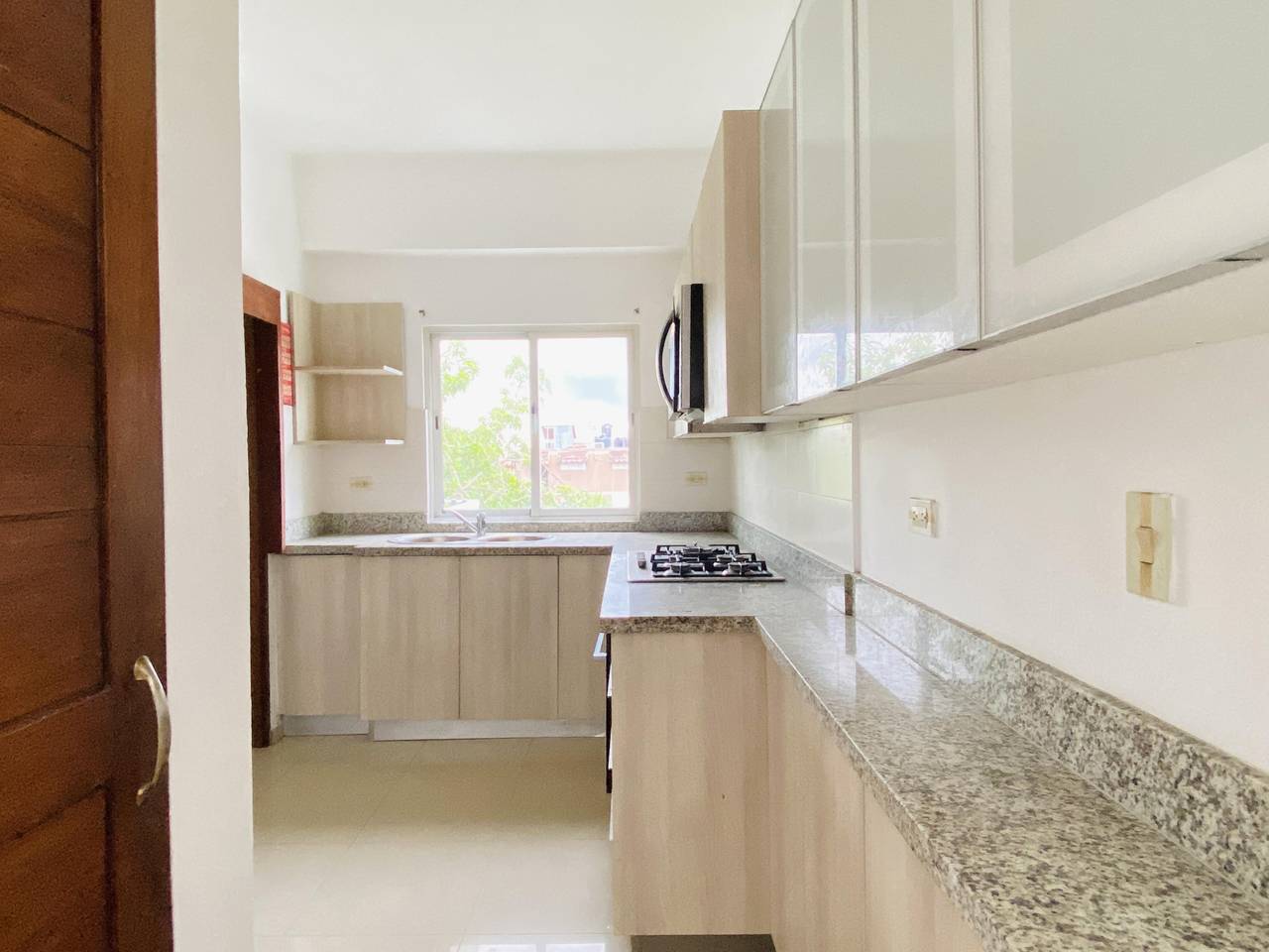 Penthouse de 2 Niveles en Urbanización Fernández