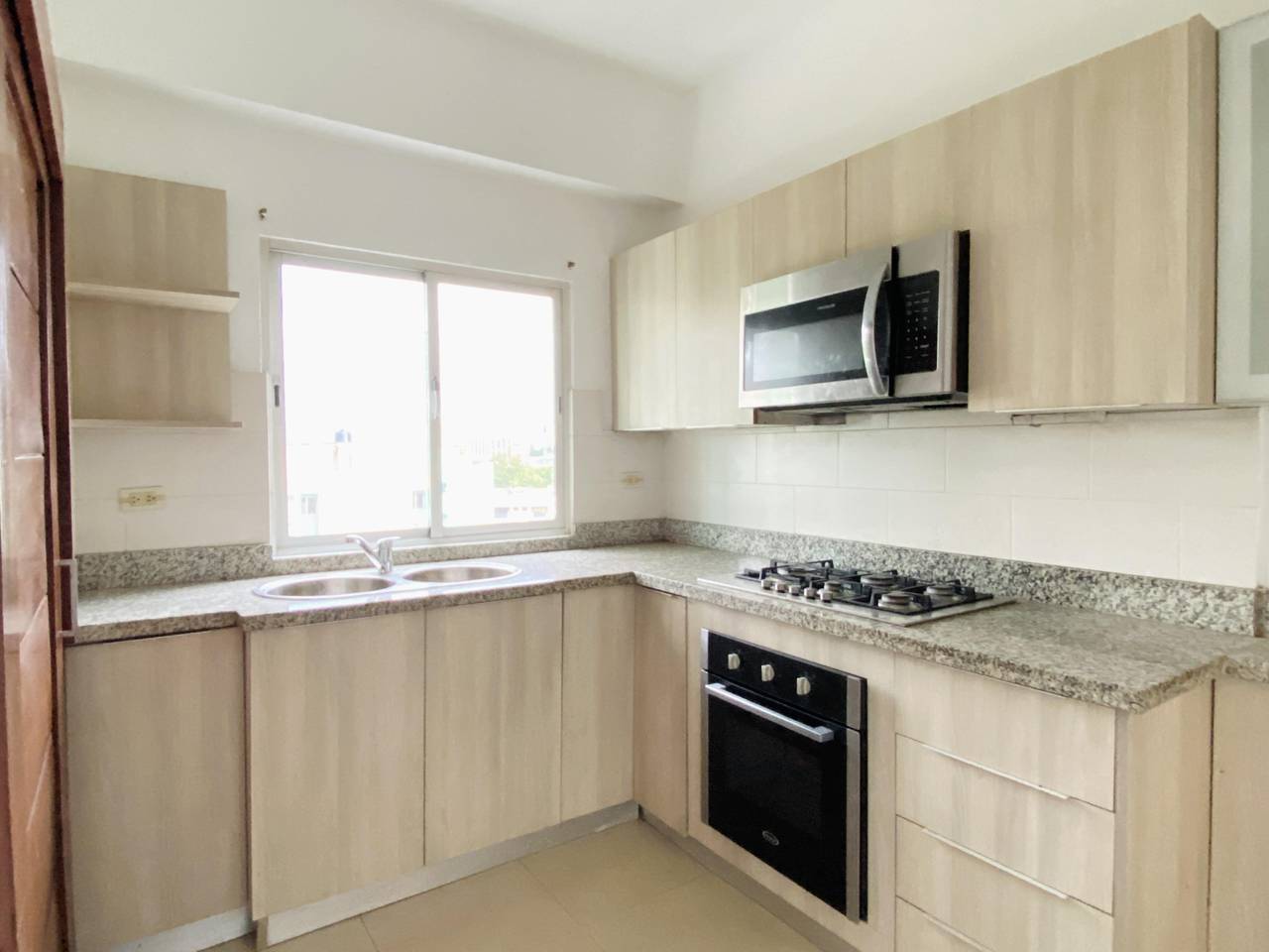 Penthouse de 2 Niveles en Urbanización Fernández
