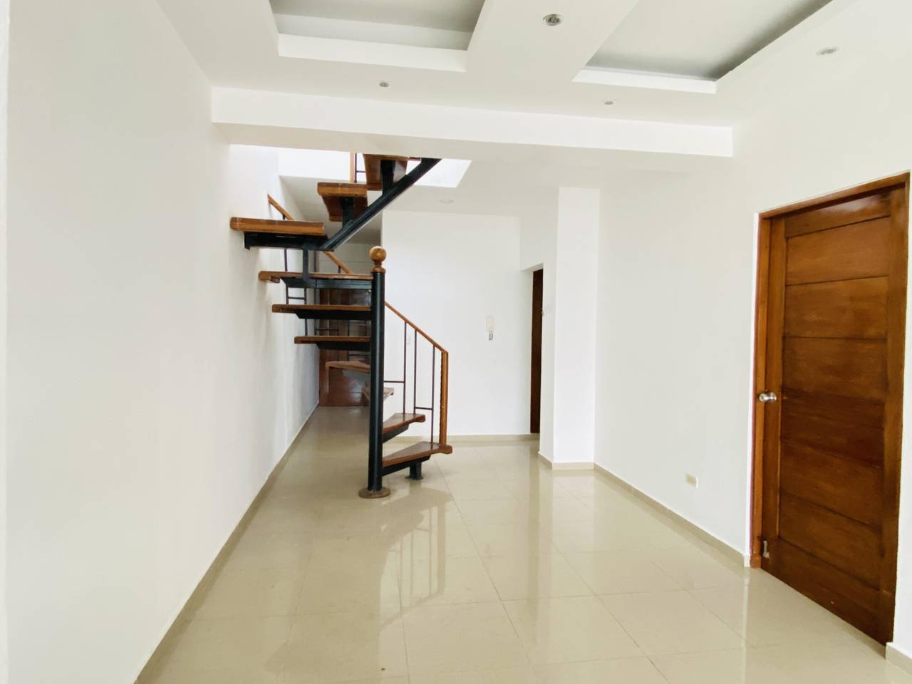 Penthouse de 2 Niveles en Urbanización Fernández