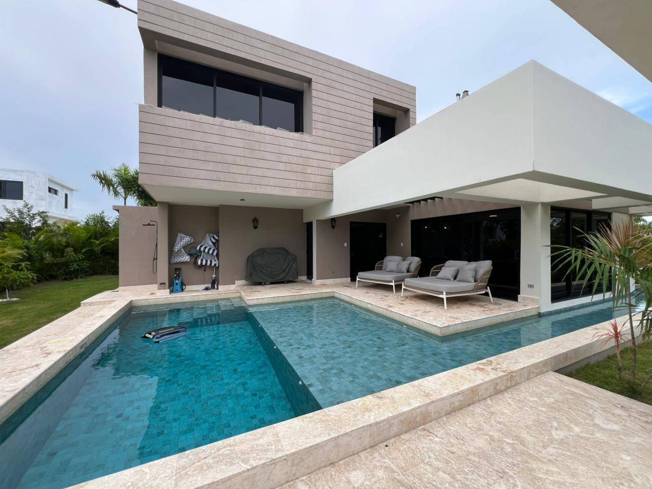 Gran Oportunidad en VISTA CANA: villa de lujo, lista para vivir