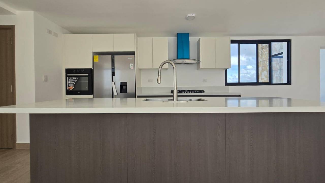 VENTA PENTHOUSE PUNTA CANA / THE BEACH