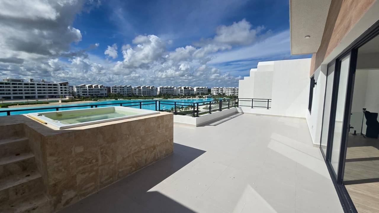 VENTA PENTHOUSE PUNTA CANA / THE BEACH