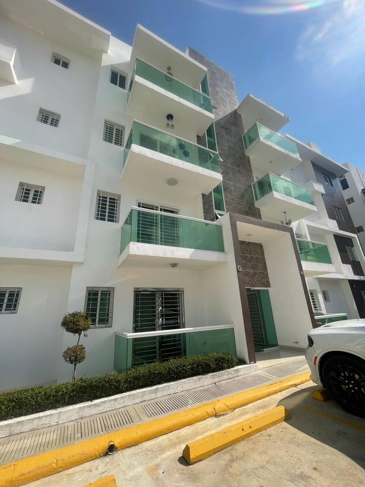 Elegante y Cómodo Penthouse en Llanos de Gurabo