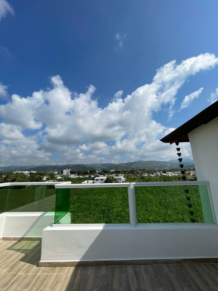 Elegante y Cómodo Penthouse en Llanos de Gurabo