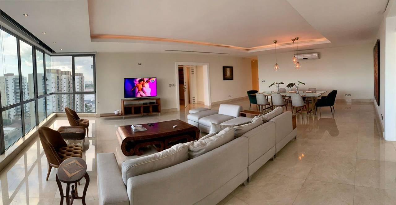 Apartamento amueblado de 3 habitaciones en renta en Piantini