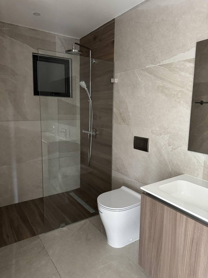 OPORTUNIDAD ÚNICA: Apartamento moderno con balcón en venta en Punta Cana, RD