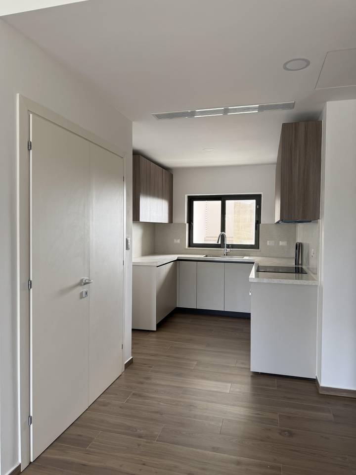 OPORTUNIDAD ÚNICA: Apartamento moderno con balcón en venta en Punta Cana, RD