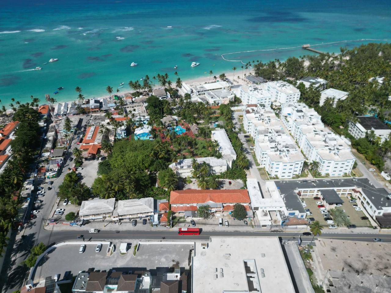 Locales Comerciales en venta en Bávaro, 2000 m²