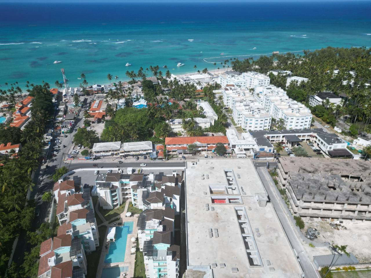 Locales Comerciales en venta en Bávaro, 2000 m²