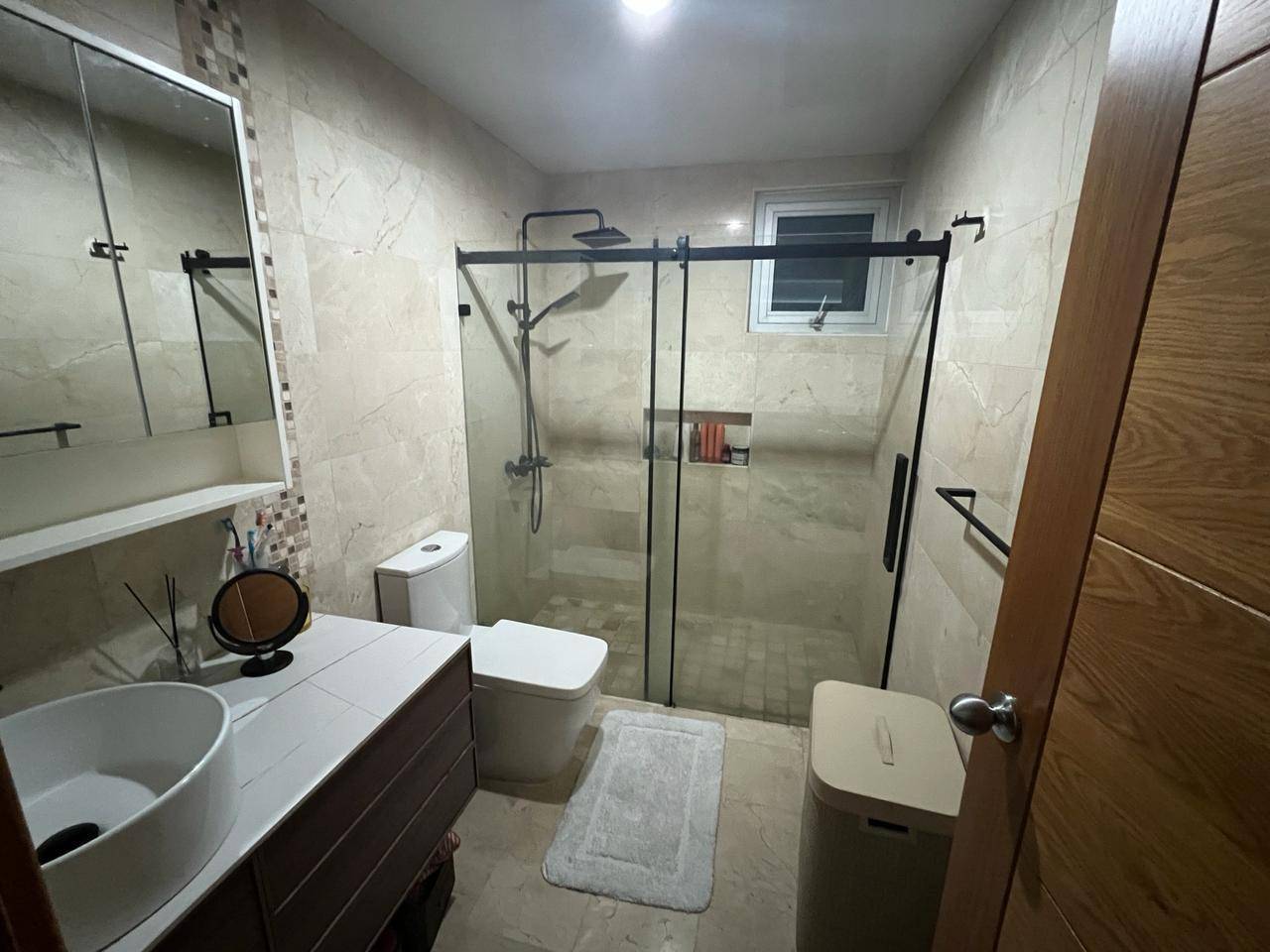 Piantini Confor y Elegancia , en un apartamento de 3 habitaciones en Piantini!