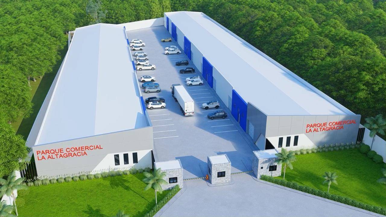 Naves desde 170 metros - Parque Comercial La Altagracia - Higüey