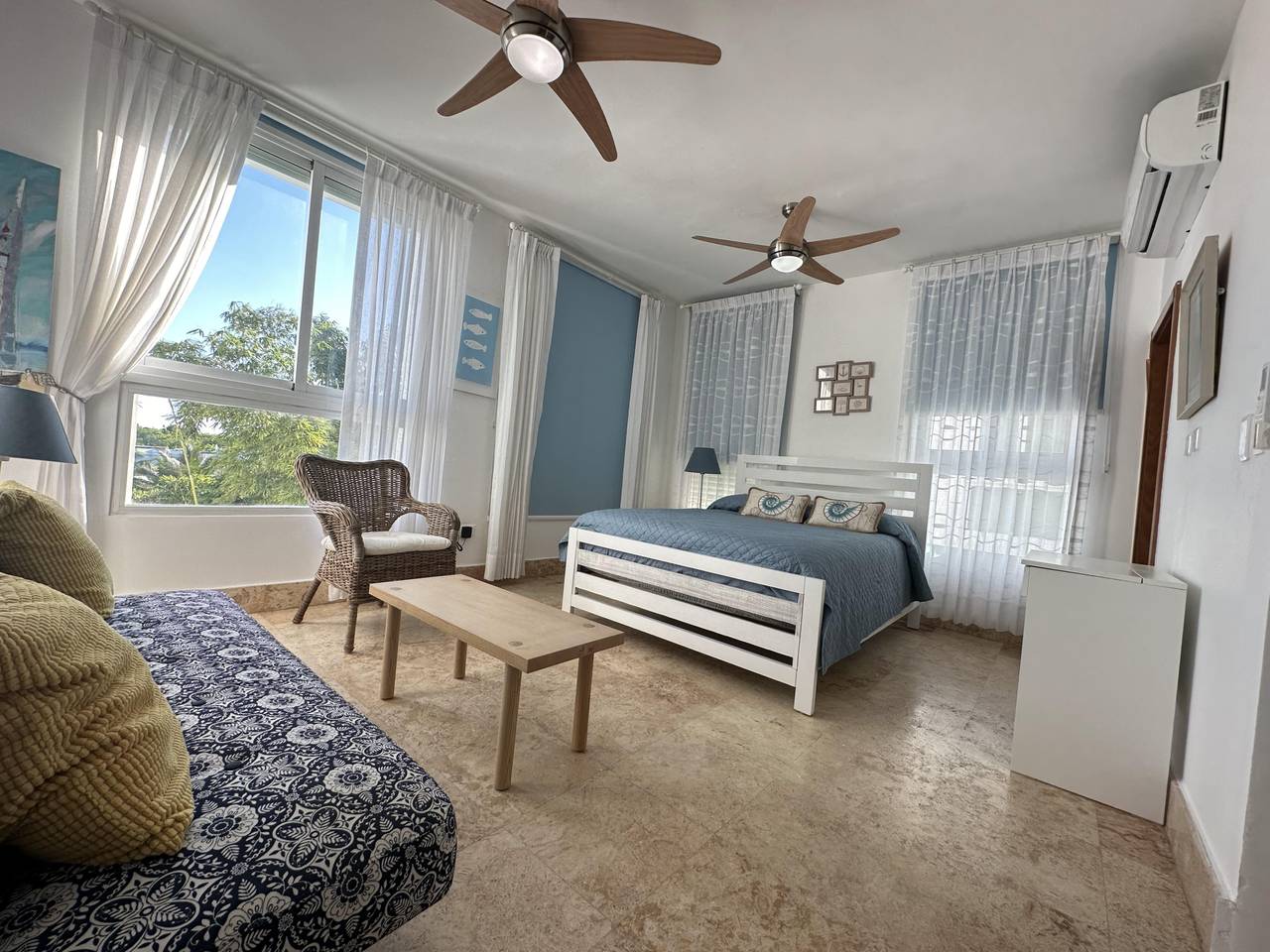Venta de Penthouse en primera línea de playa Nueva Romana con 2 amplias terrazas