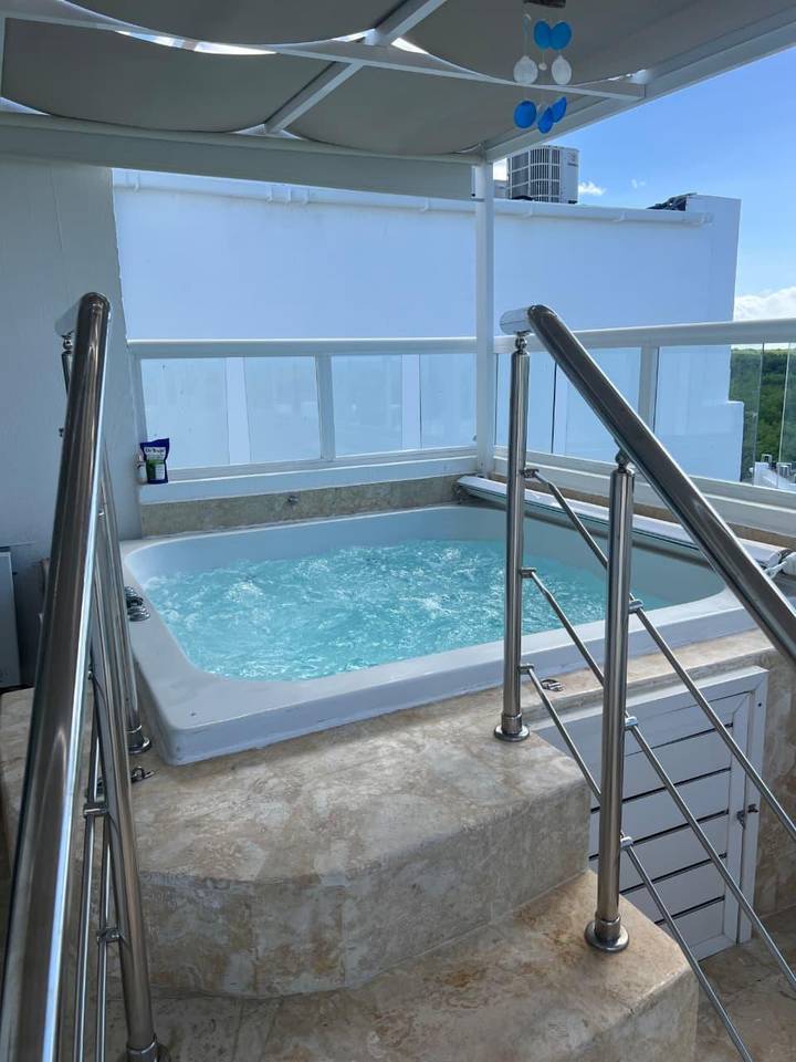 Penthouse Amoblado en Venta en Playa Nueva Romana | Primera Línea de Playa, Vista al Mar y Amenidades de Lujo