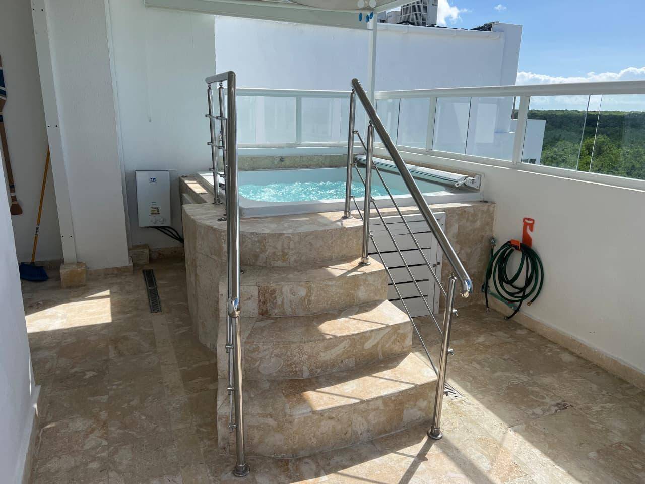 Penthouse Amoblado en Venta en Playa Nueva Romana | Primera Línea de Playa, Vista al Mar y Amenidades de Lujo