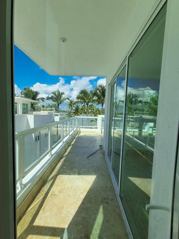 PLAYA NUEVA ROMANA Apartment Penthouse type in a Luxury Community for Foreign Buyers, Retirees, and Investors.