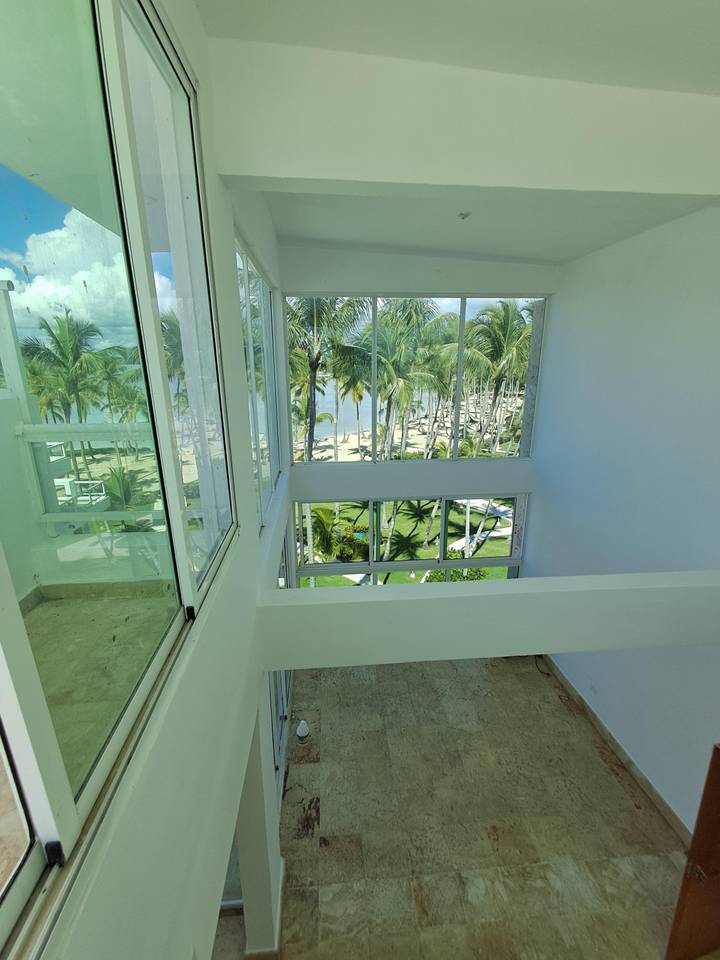PLAYA NUEVA ROMANA Apartment Penthouse type in a Luxury Community for Foreign Buyers, Retirees, and Investors.